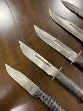 (8) Fixed Blade Knives
